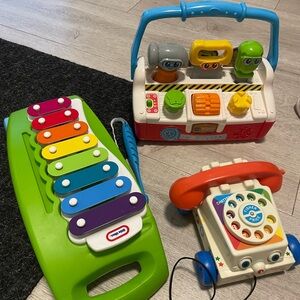 Set of three toys